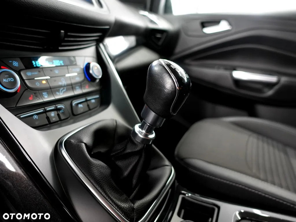 Ford Kuga 2.0 TDCi AWD Titanium - 22