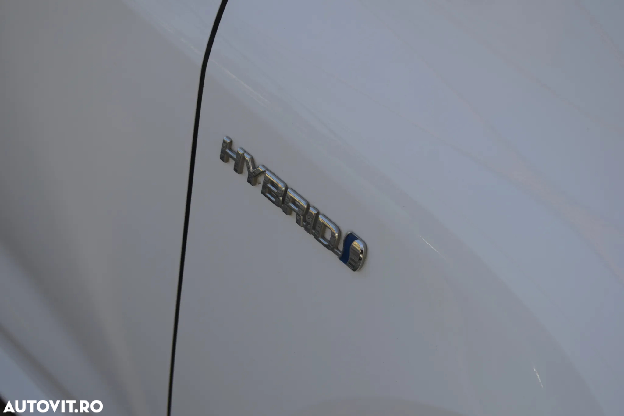 Toyota Corolla 1.8 Hybrid Business Edition - 4