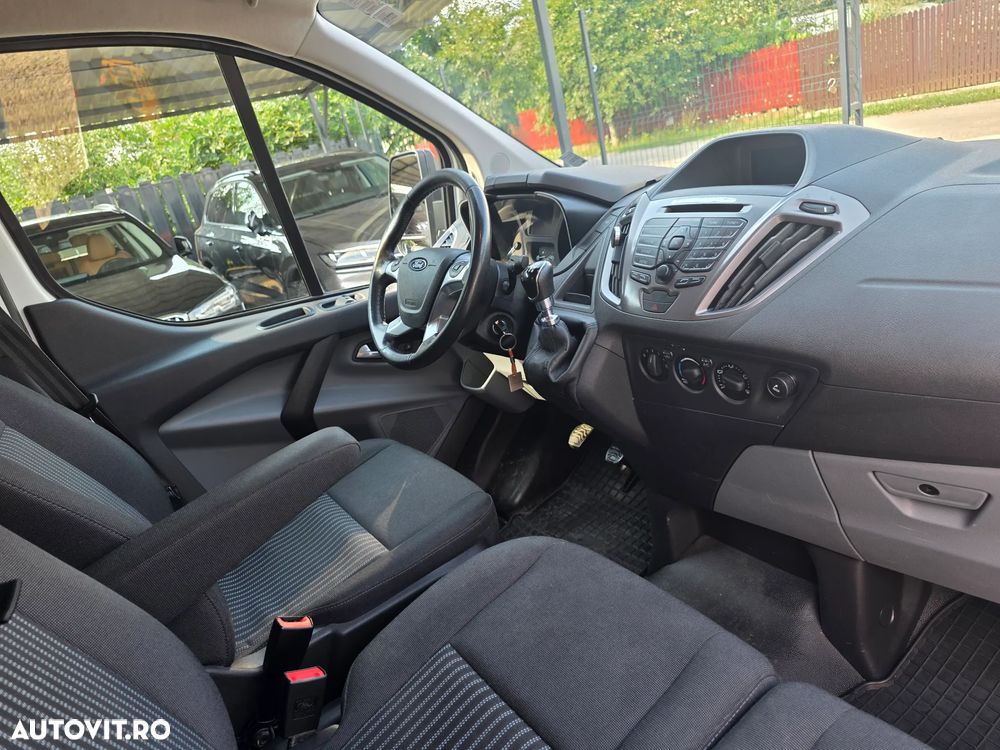 Ford TRANSIT CUSTOM - 9