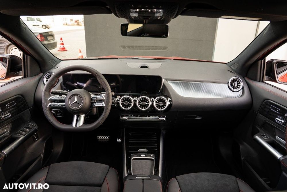 Mercedes-Benz GLA - 15