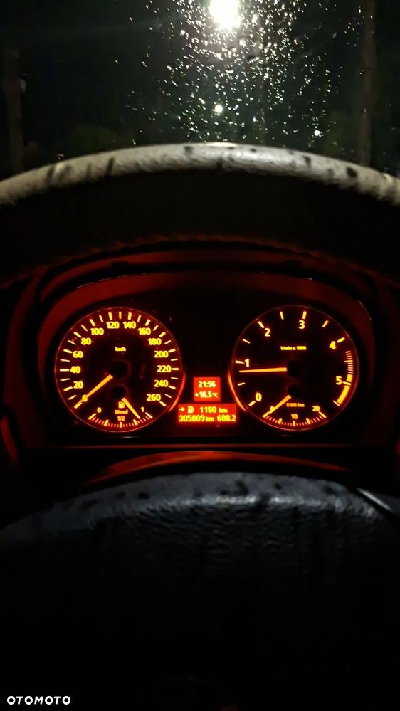 BMW Seria 3 320d Touring - 6