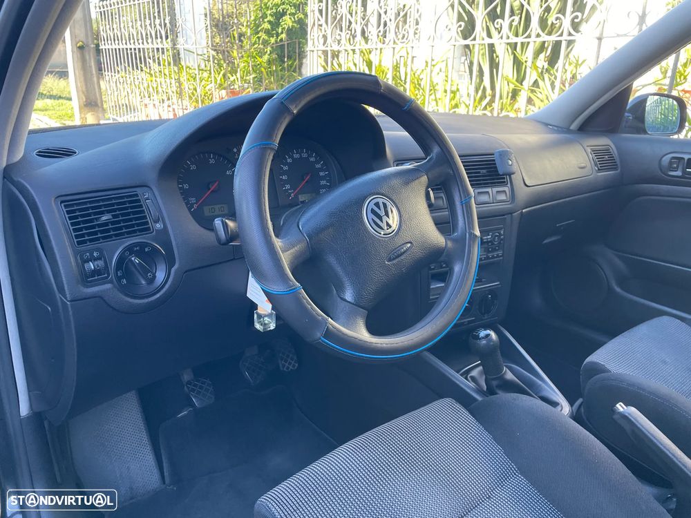 VW Golf 1.9 TDi Highline - 9