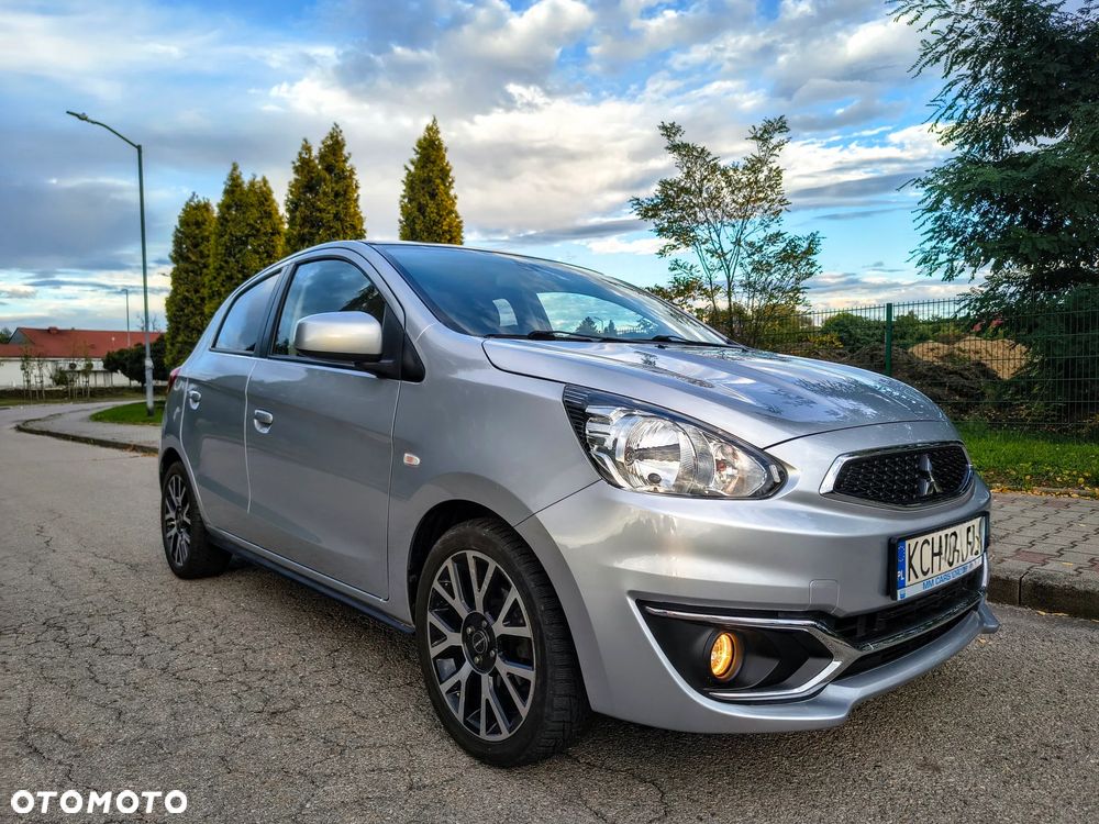 Mitsubishi Space Star 1.2 AS&G Invite CVT - 32