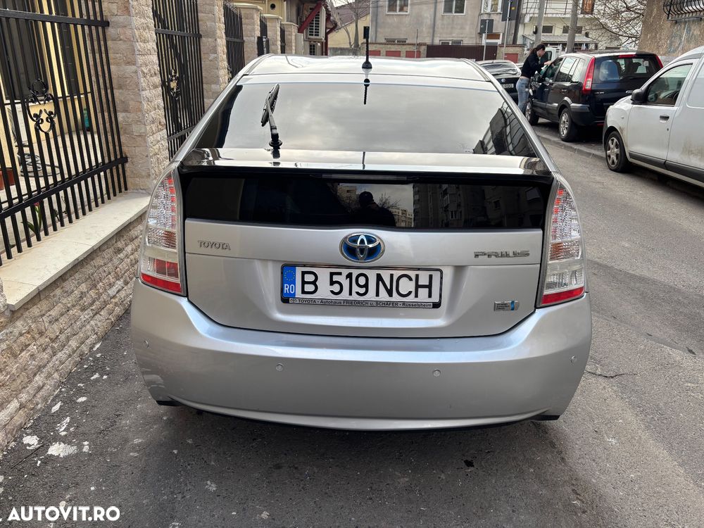 Toyota Prius - 3