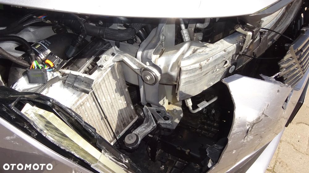 Peugeot 308 1.6 Hybrid PHEV Allure e-DCS7 - 30