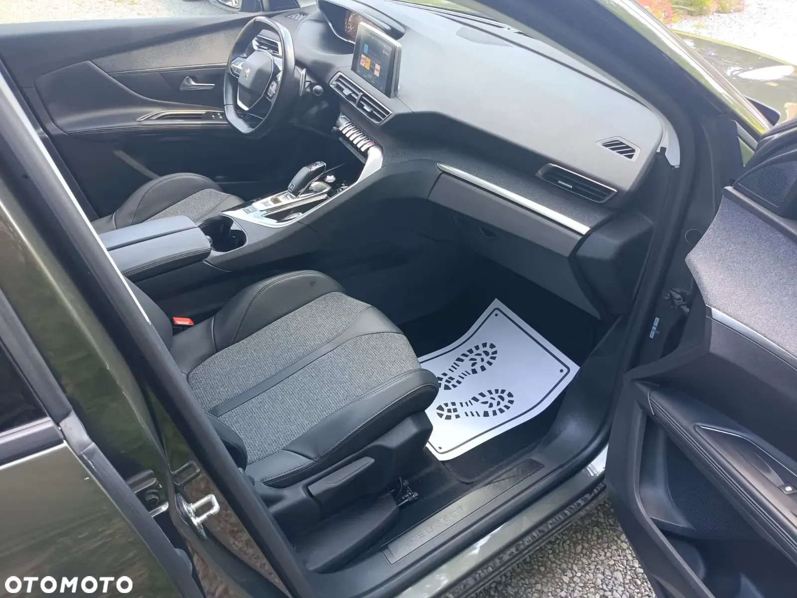 Peugeot 5008 - 32