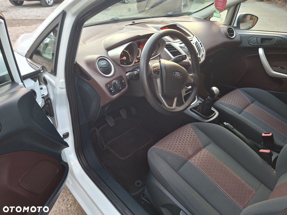 Ford Fiesta 1.25 Ambiente - 9