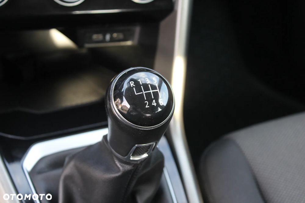 Volkswagen T-Roc 1.0 TSI OPF Style - 28