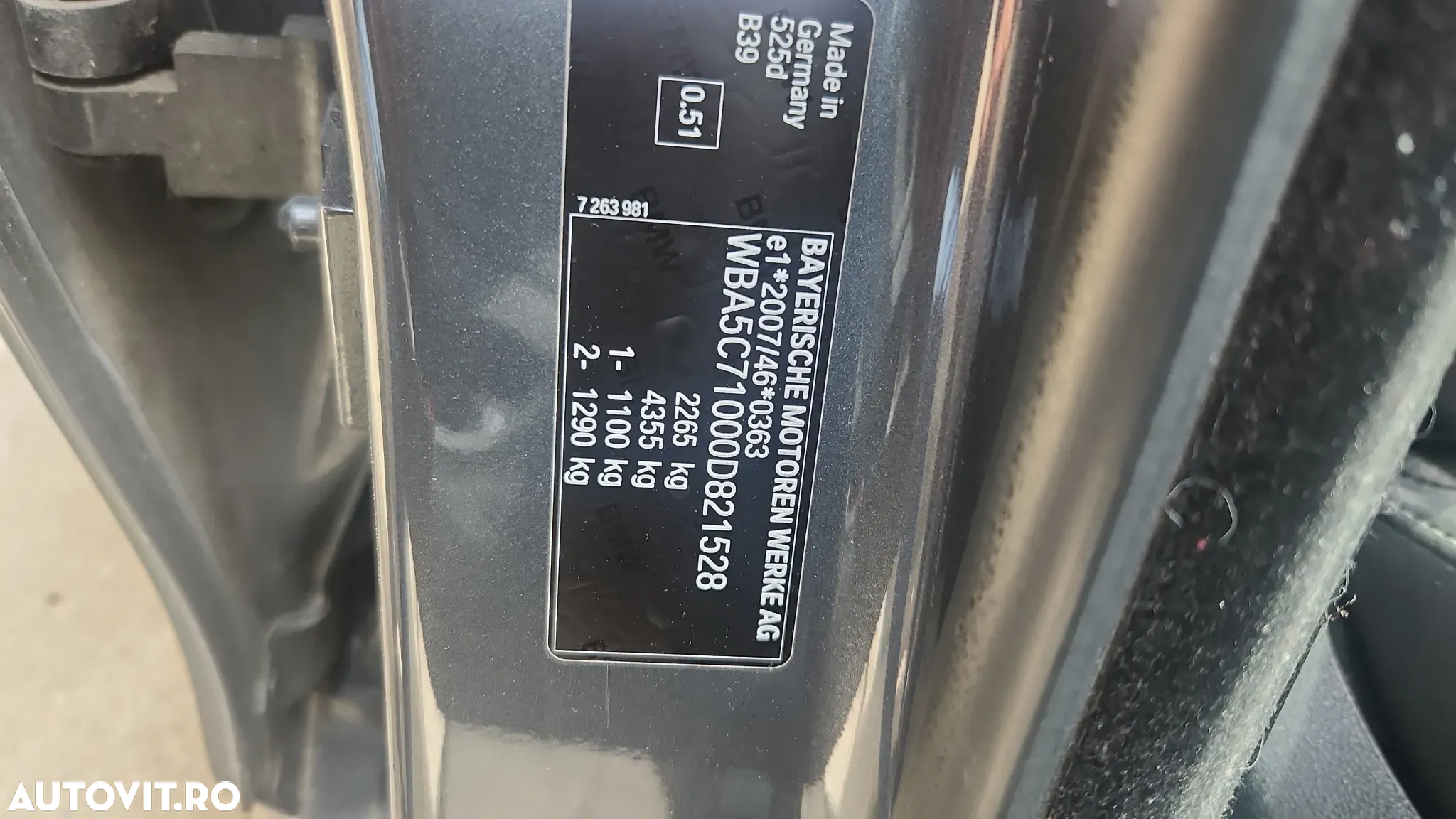 BMW Seria 5 525d Aut. - 27