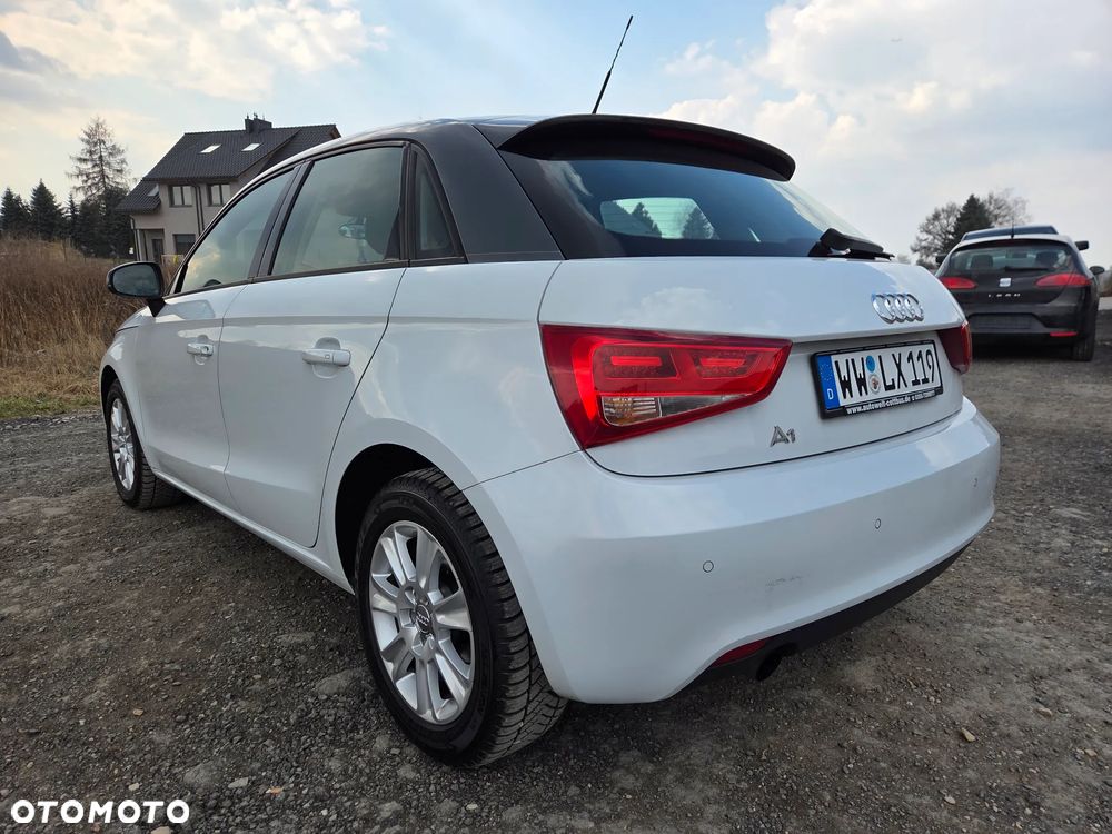 Audi A1 Sportback 1.6 TDI Attraction - 13