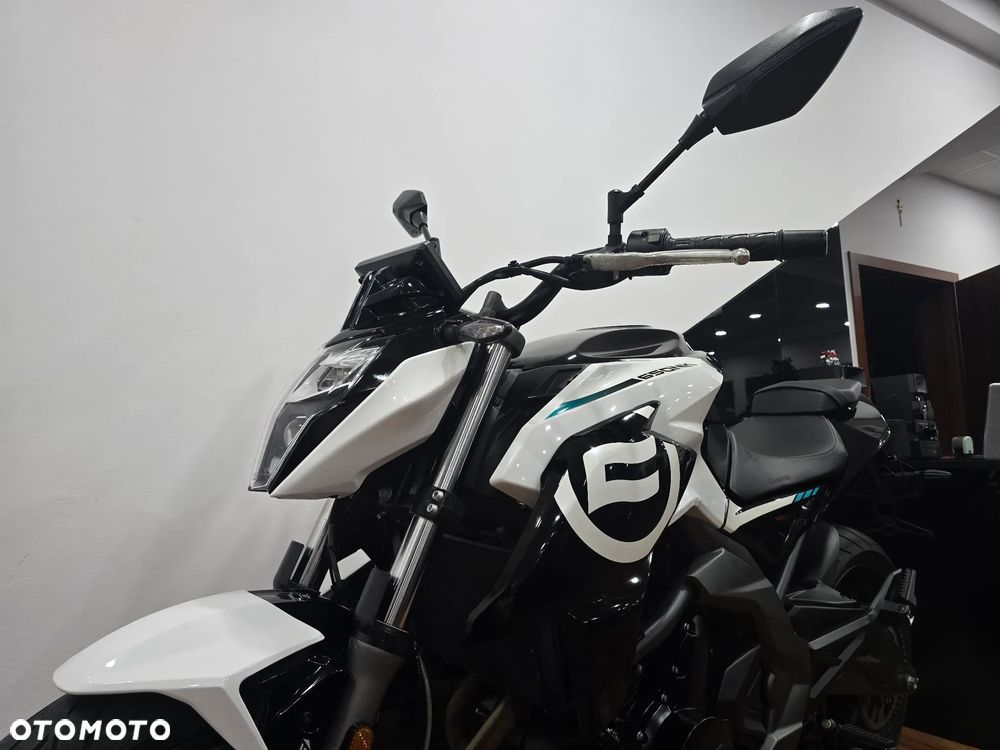 CFMoto NK - 22