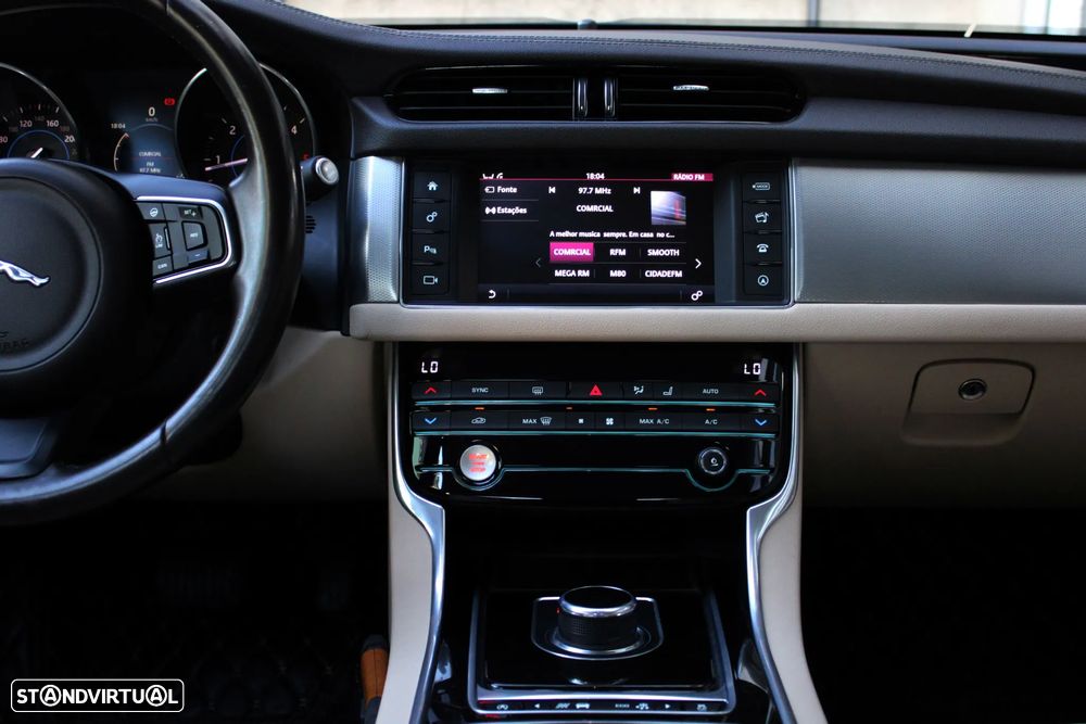 Jaguar XF 2.0 D Pure Aut. - 18