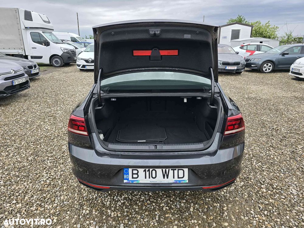 Volkswagen Passat - 8