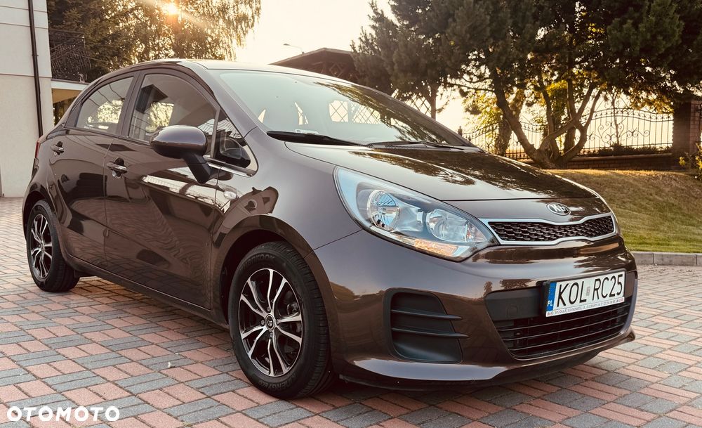 Kia Rio 1.2 L - 1