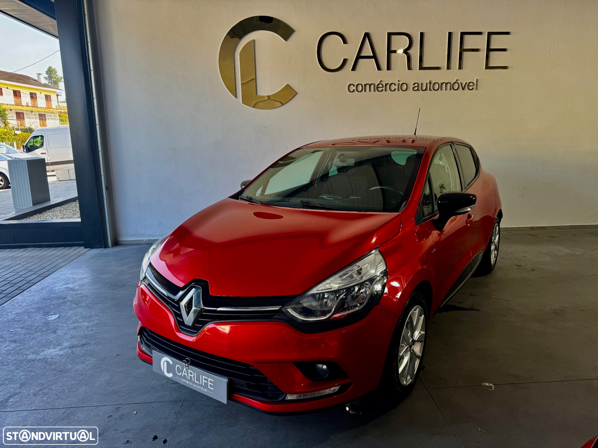 Renault Clio 1.0 TCe Limited - 18