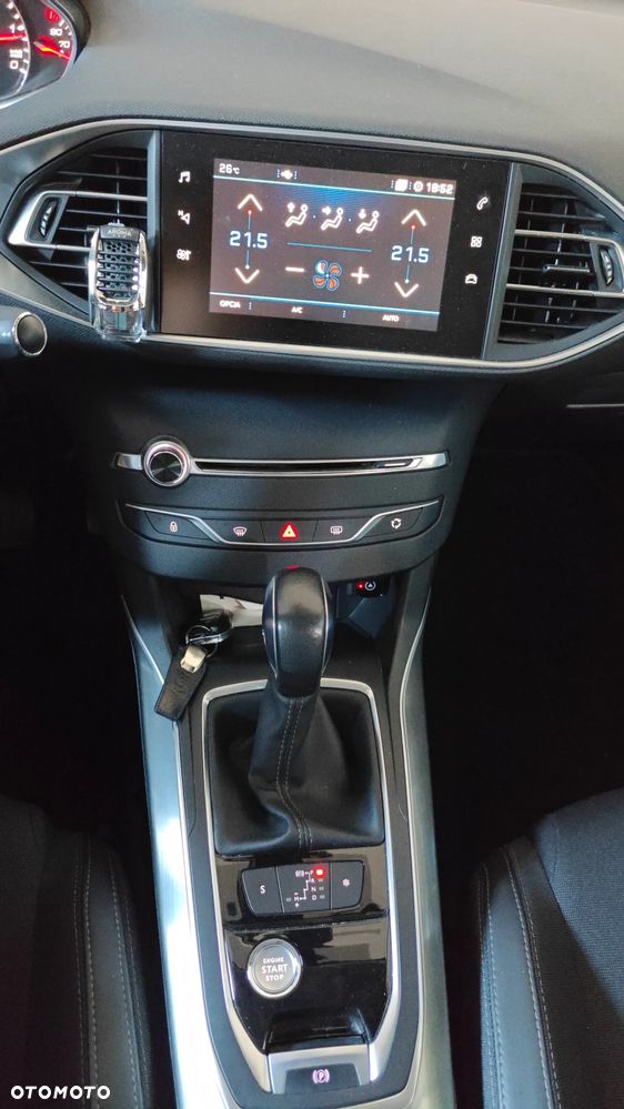 Peugeot 308 BlueHDi FAP 130 EAT6 Stop & Start Allure - 19
