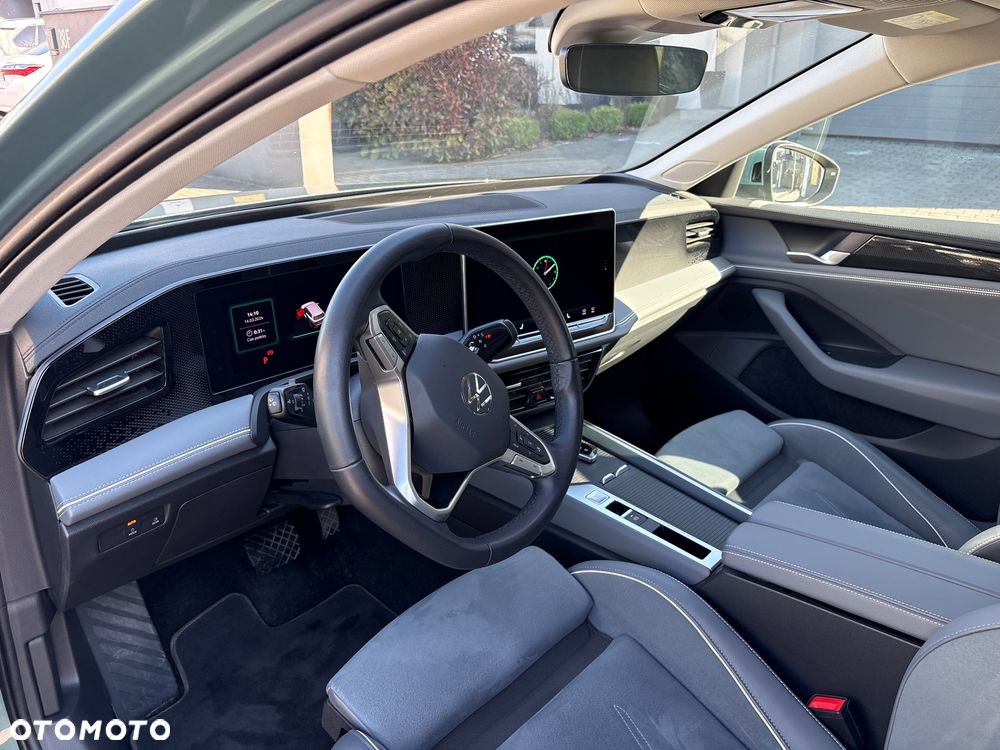 Volkswagen Passat - 8