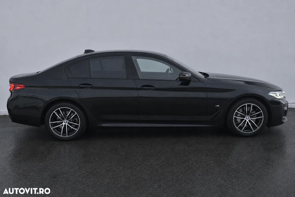 BMW Seria 5 530i xDrive AT MHEV - 9