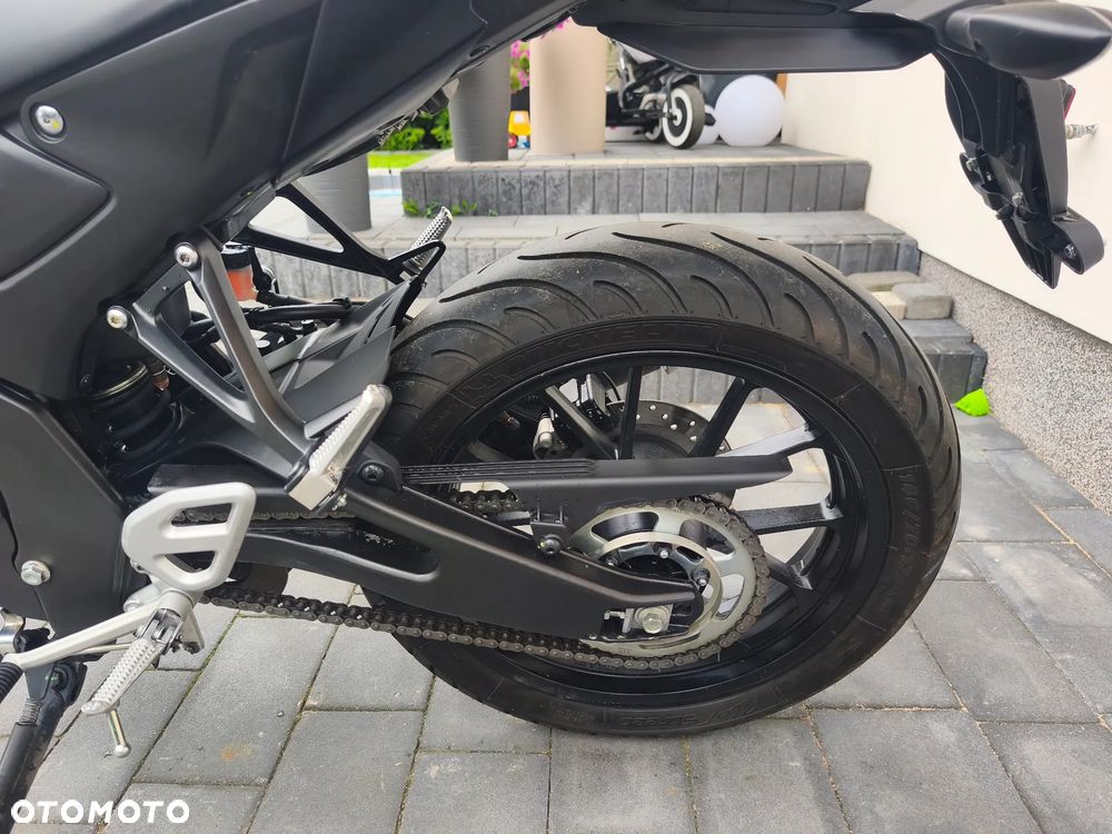 Yamaha MT - 16
