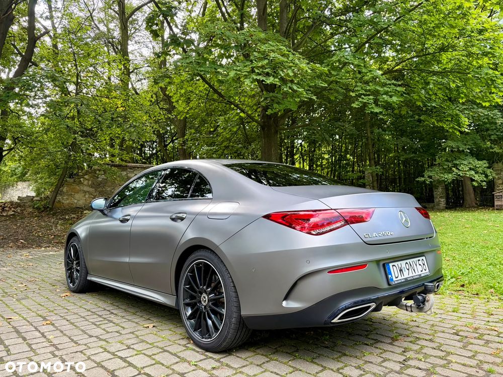 Mercedes-Benz CLA 250 E AMG Line 8G-DCT - 6