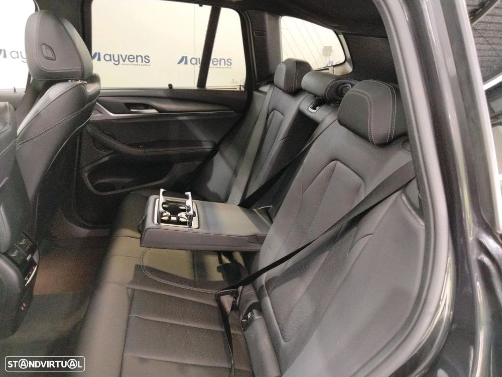 BMW X3 20 d xDrive Pack M - 9