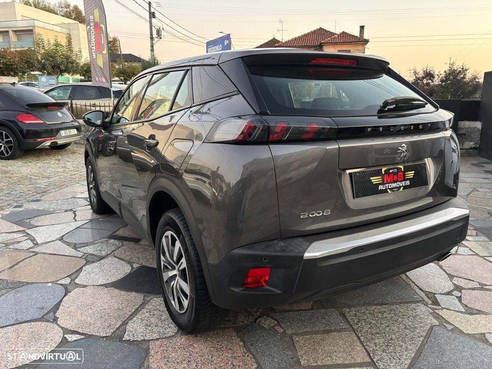 Peugeot 2008 - 4
