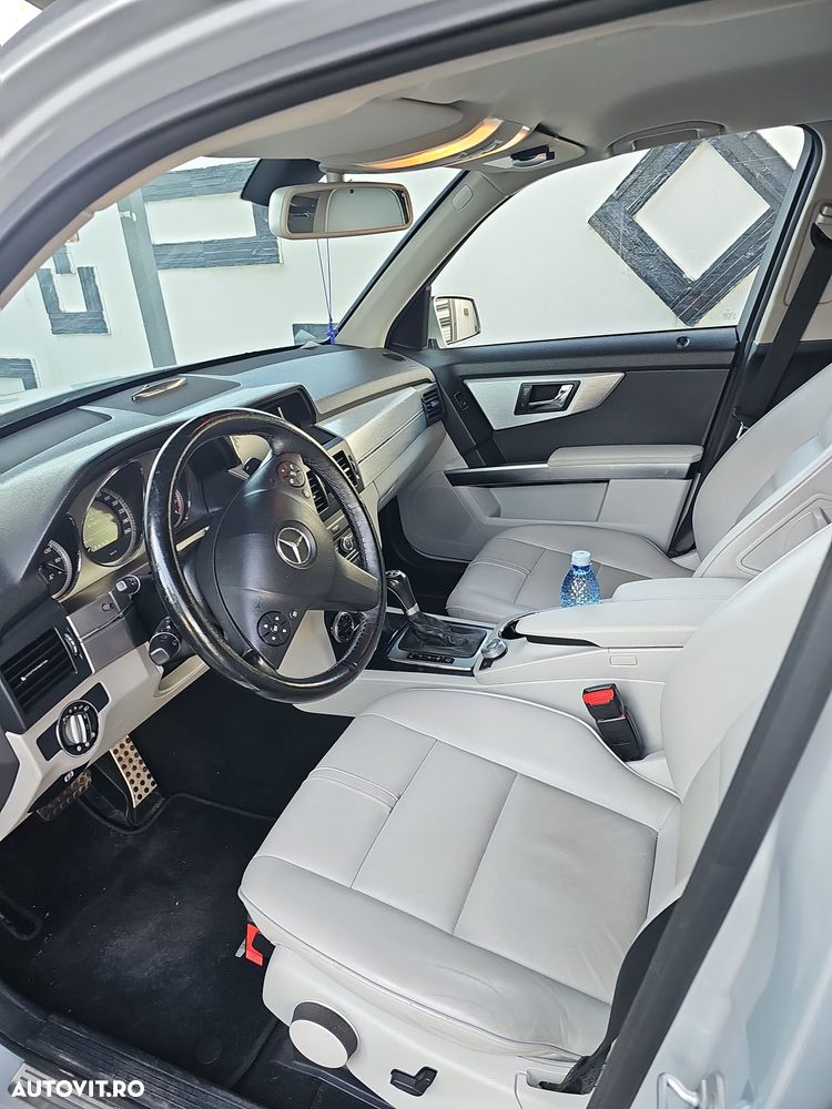 Mercedes-Benz GLK 350 4MATIC - 6