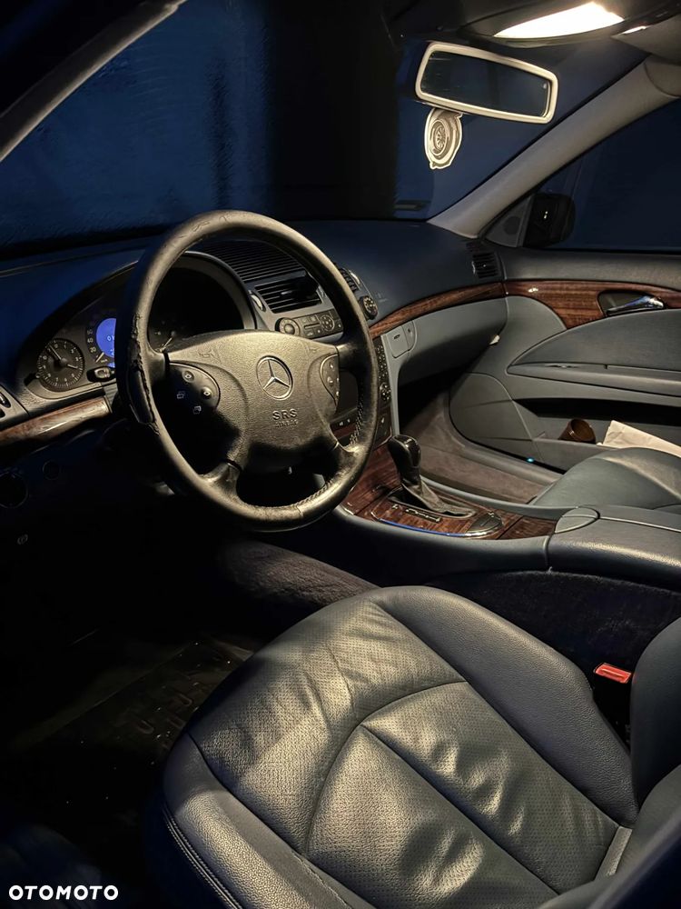 Mercedes-Benz Klasa E - 7