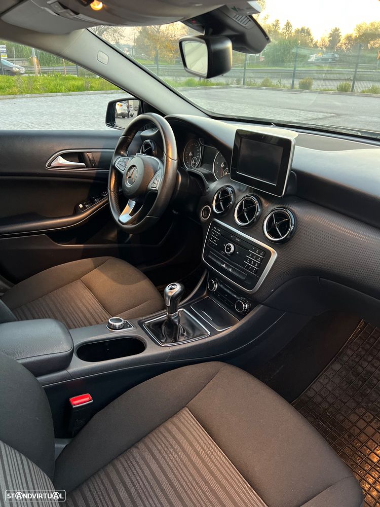 Mercedes-Benz A 180 d Urban - 10