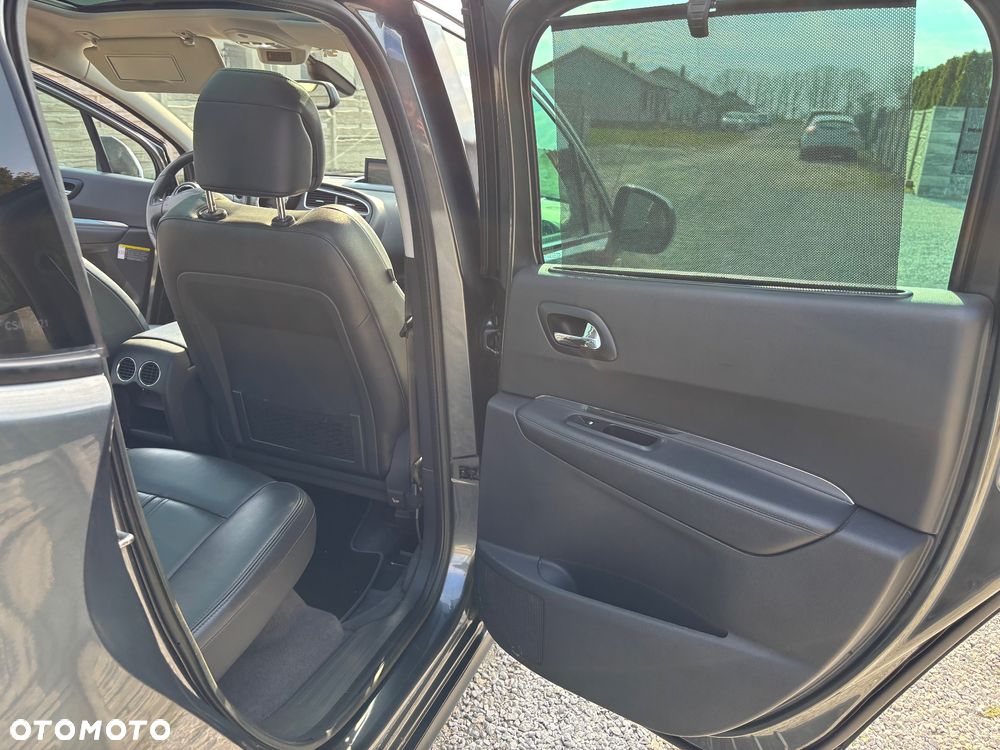 Peugeot 3008 HDi 160 Automatik Allure - 31