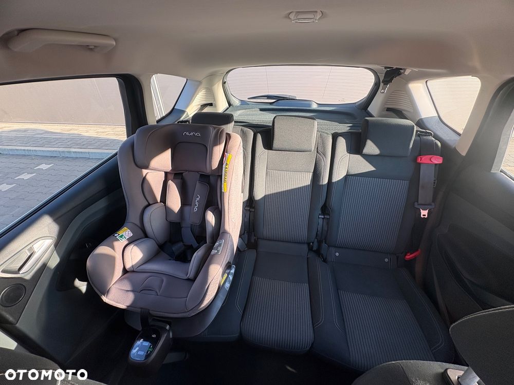 Ford C-MAX - 12