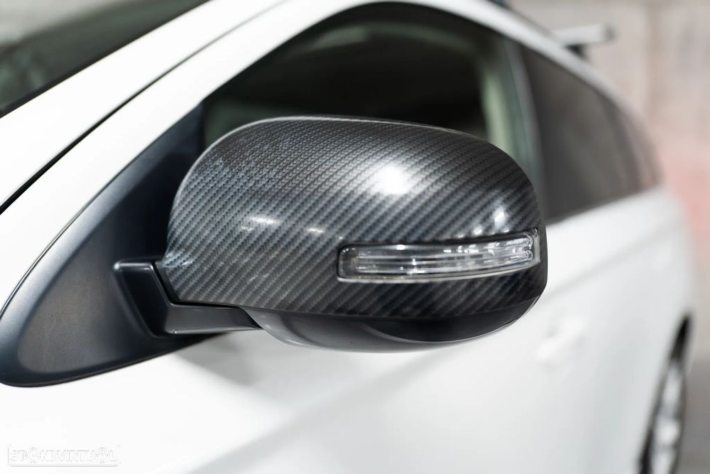 Mitsubishi Outlander 2.0 4WD - 7