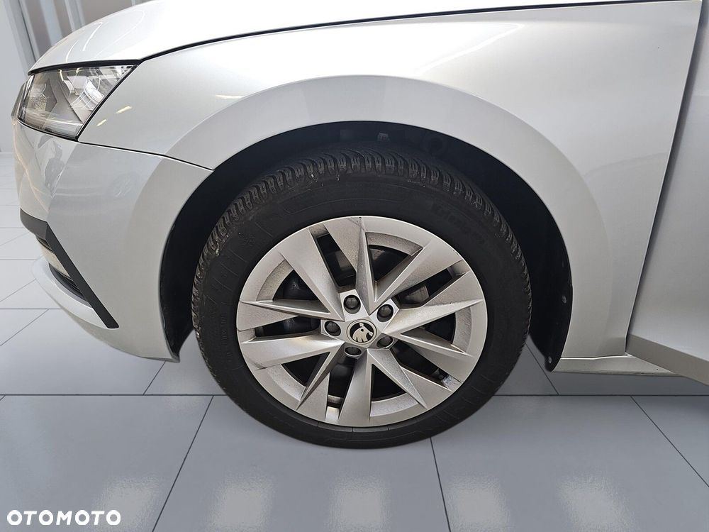 Skoda Octavia 2.0 TDI Ambition DSG - 34