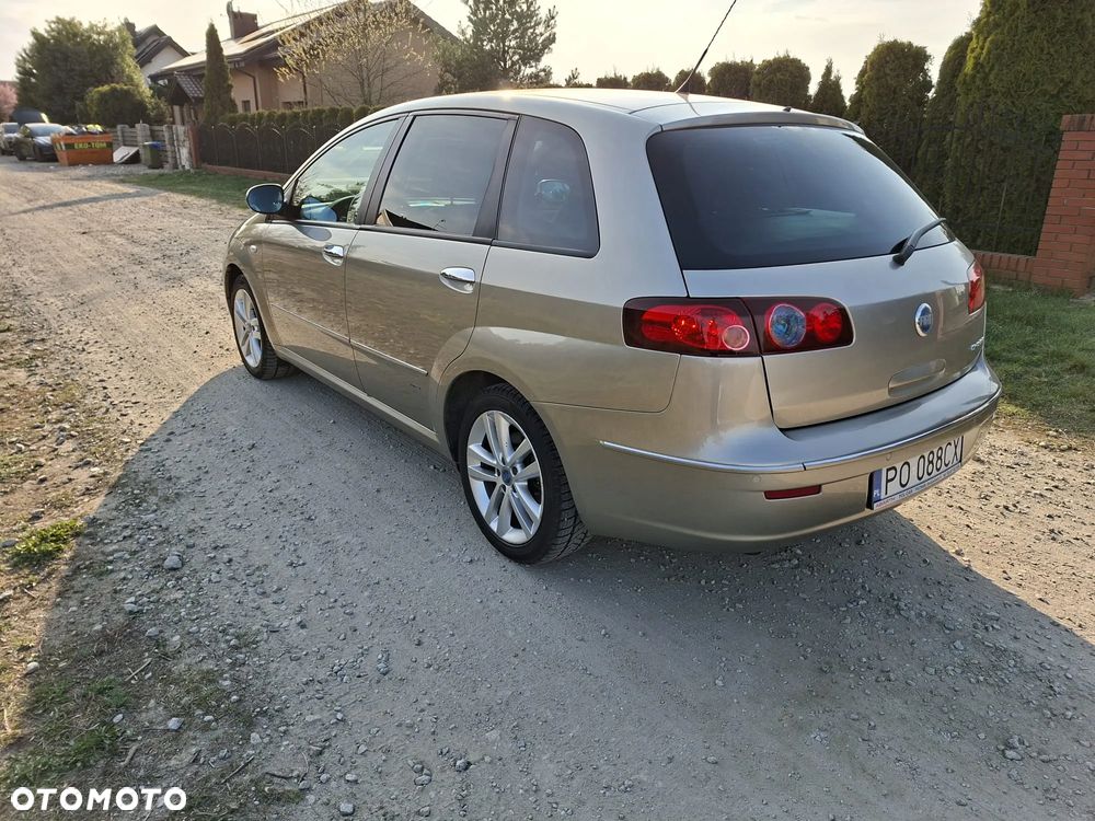 Fiat Croma 1.9 JTD Emotion - 4