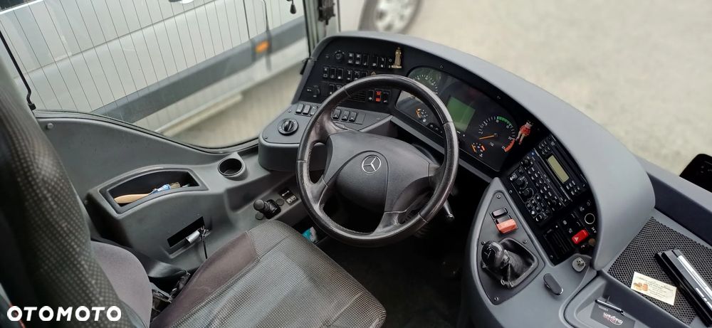 Mercedes-Benz Tourismo 17 RHD - 25