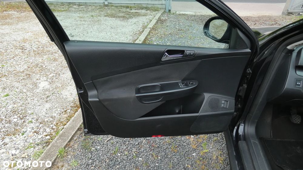 Volkswagen Passat 1.6 Trendline - 18
