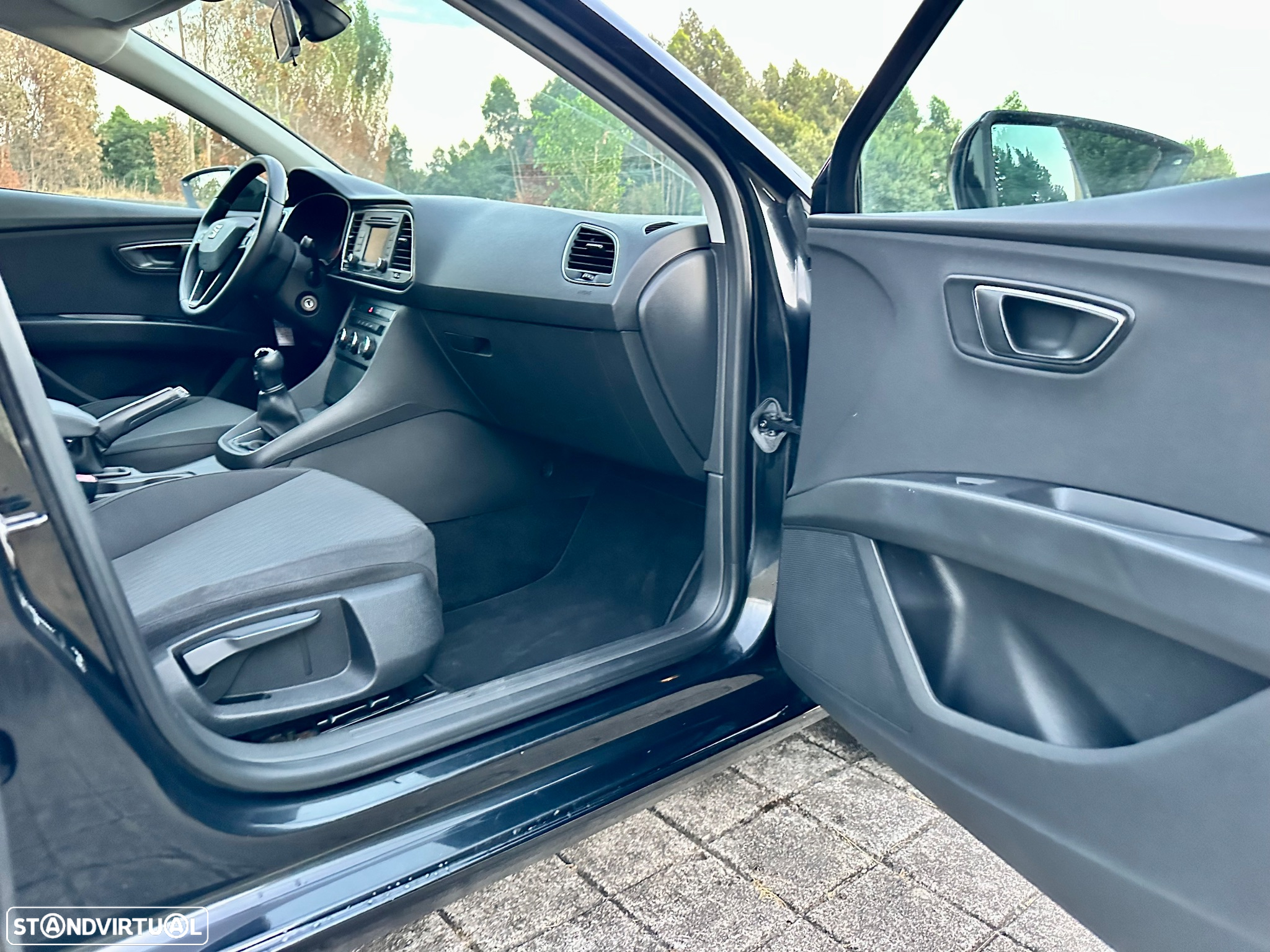 SEAT Leon 1.6 TDI DPF Ecomotive Style - 26