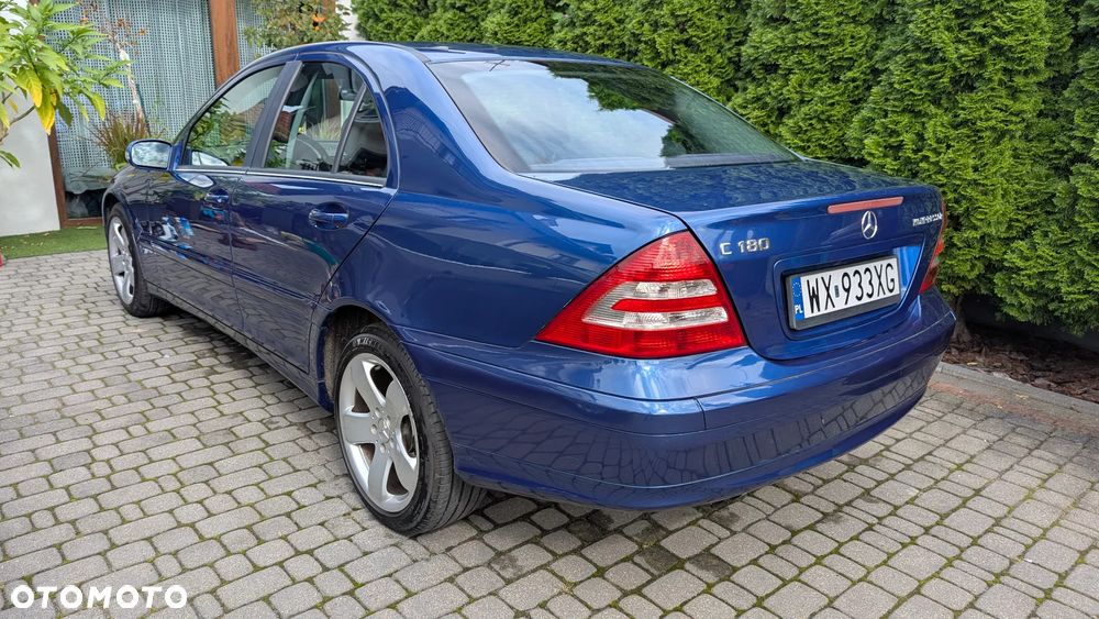 Mercedes-Benz Klasa C 180 T Kompressor Classic - 8