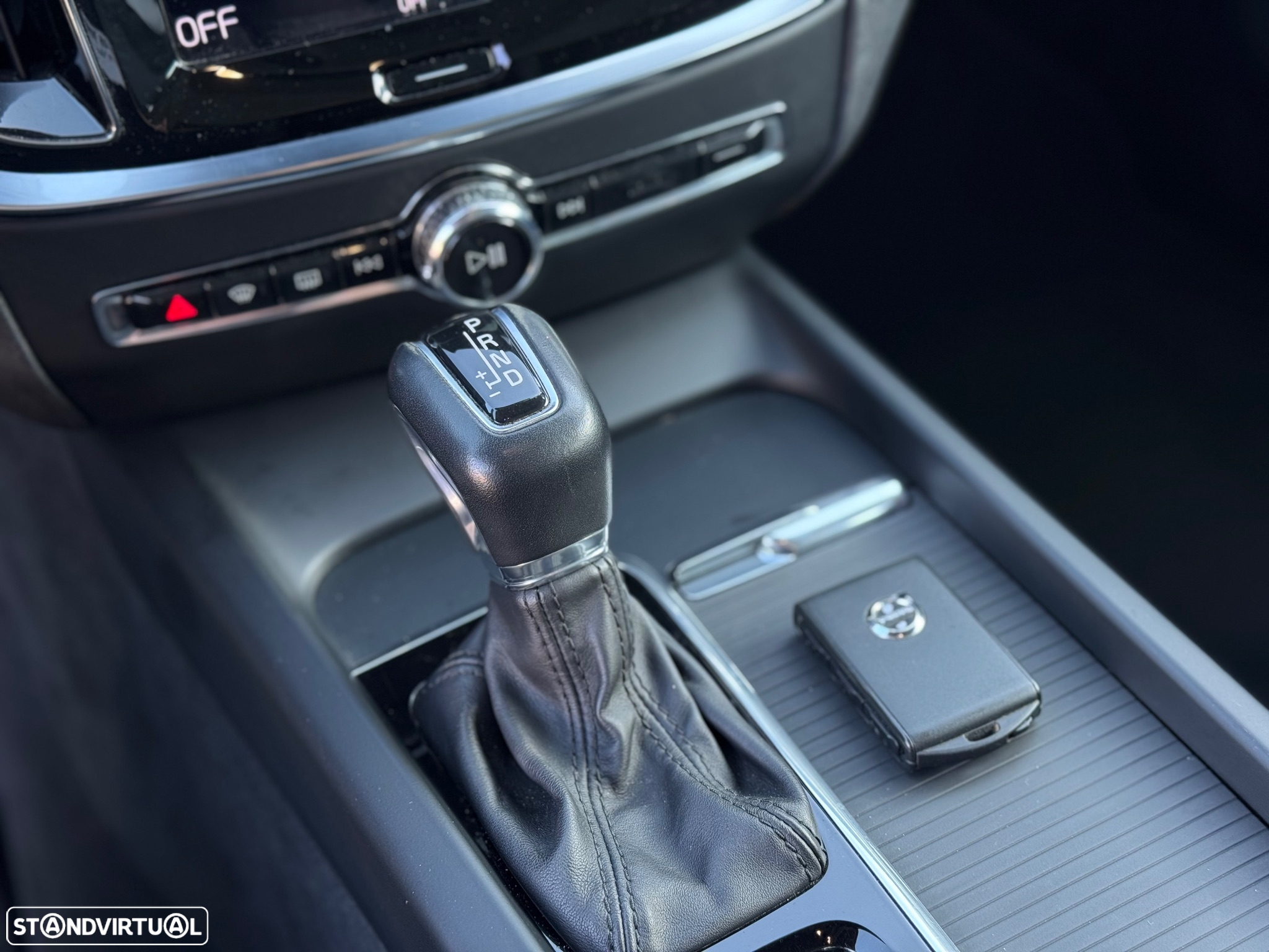 Volvo V60 2.0 D3 Momentum Geartronic - 18