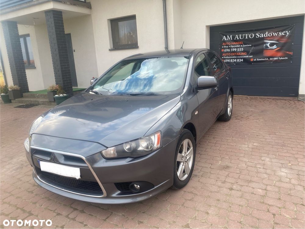 Mitsubishi Lancer 1.5 Inform - 1