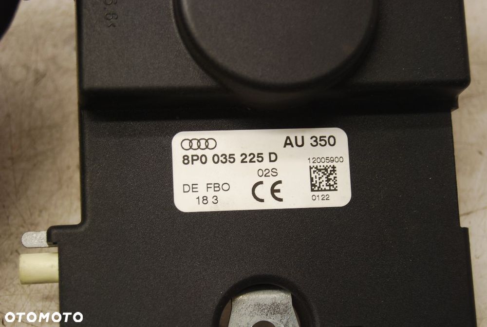 WZMACNIACZ ANTENOWY 8P0035225D AUDI A3 8P - 5