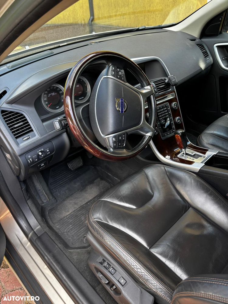 Volvo XC 60 D5 AWD Summum - 12