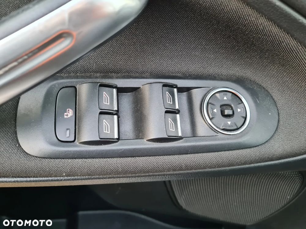 Ford S-Max 1.6 EcoBoost Titanium - 28