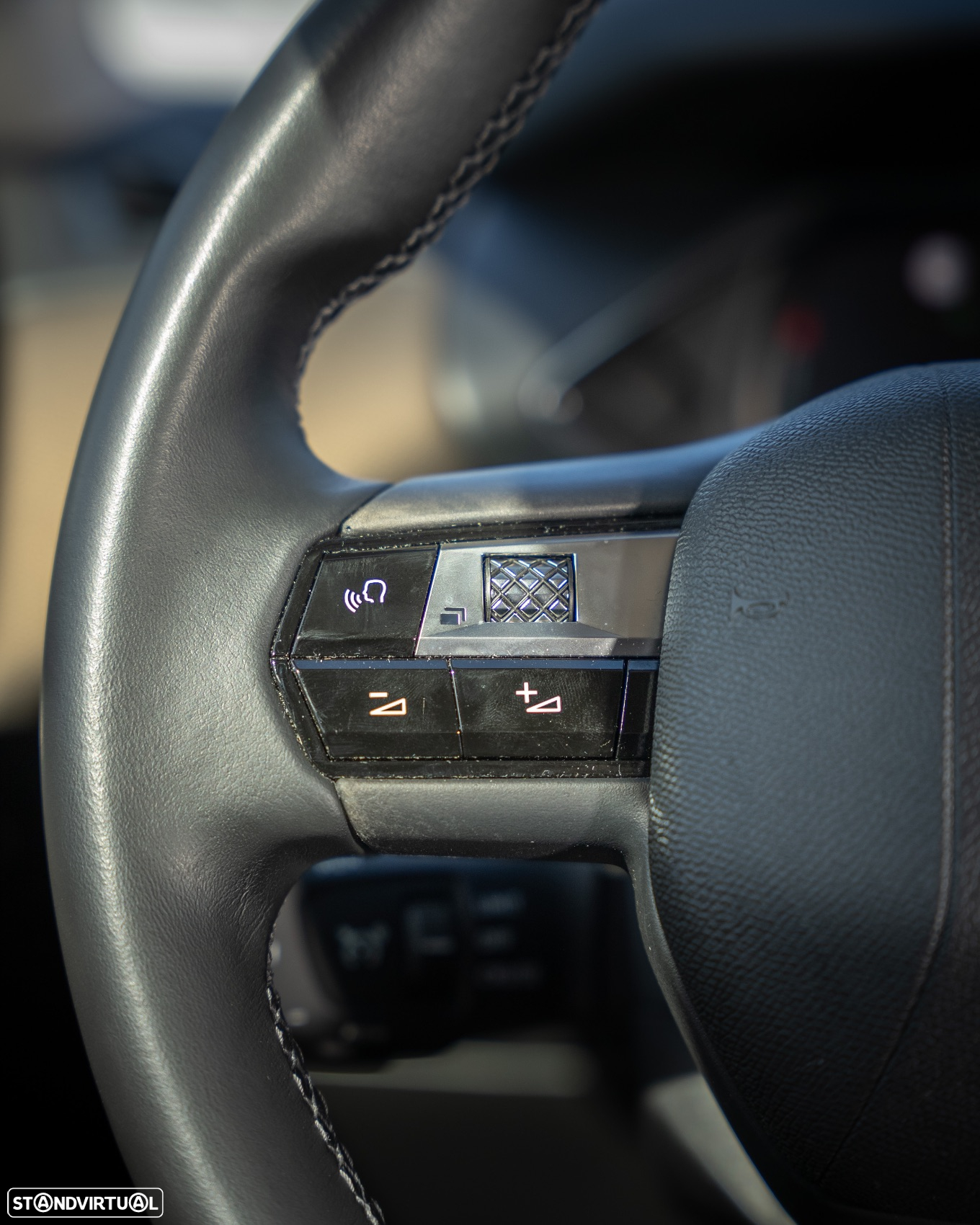 DS DS3 Crossback E-TENSE PERFORMANCE LINE - 33