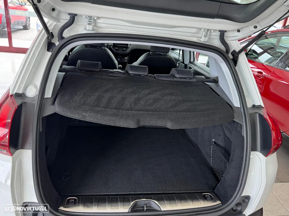 Peugeot 2008 PureTech 110 Stop&Start Allure - 11