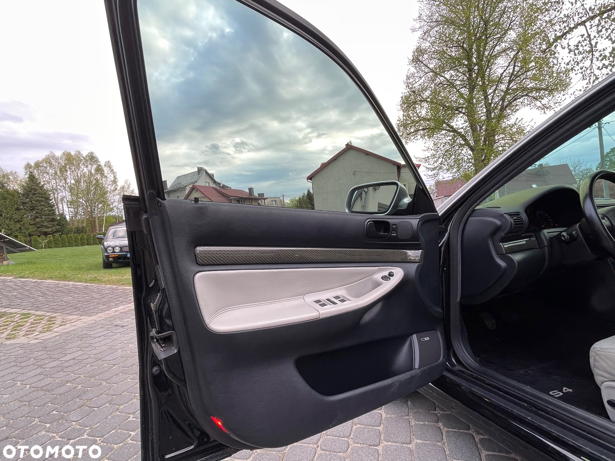 Audi RS4 Avant 2.7 Quattro - 11