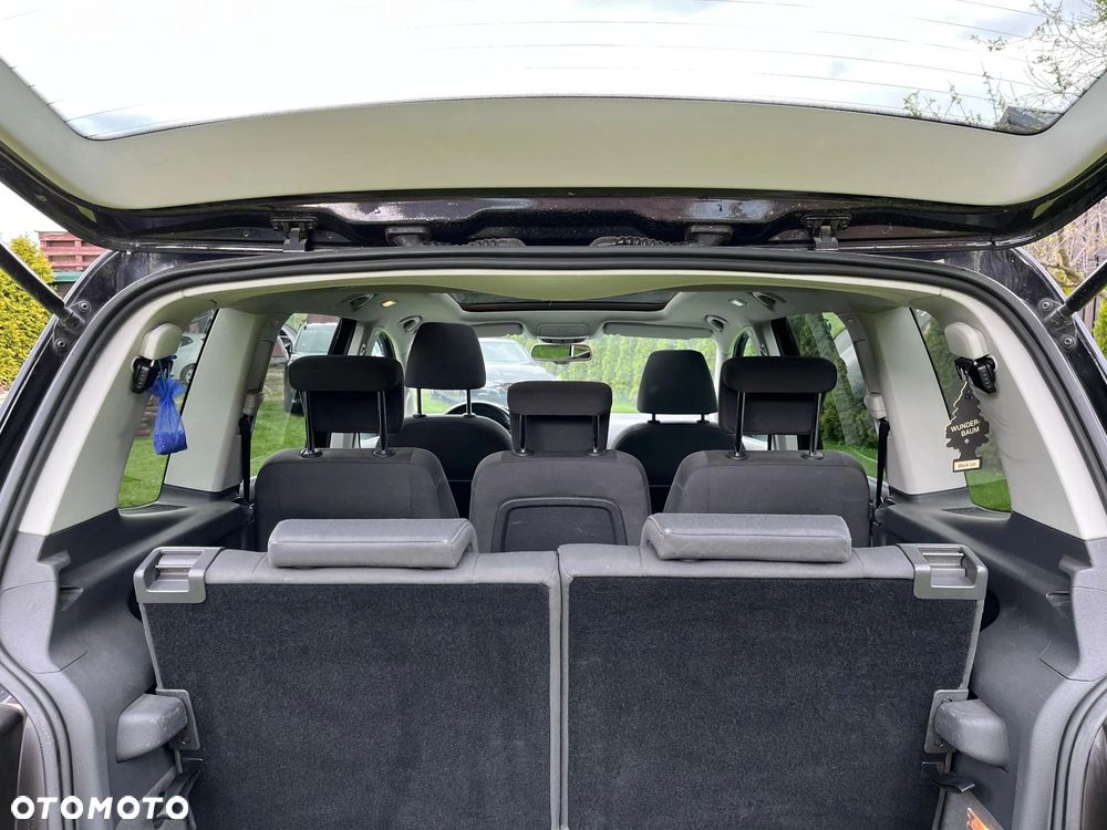 Volkswagen Touran 2.0 TDI DPF Comfortline - 9
