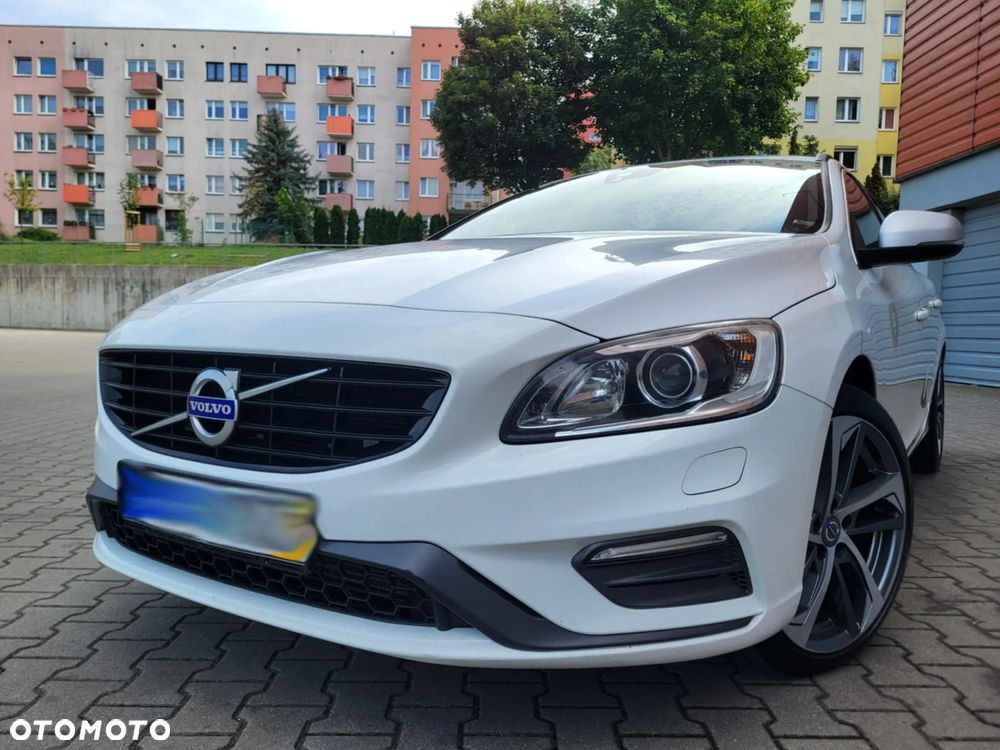 Volvo V60 D4 Drive-E R-Design Momentum - 4