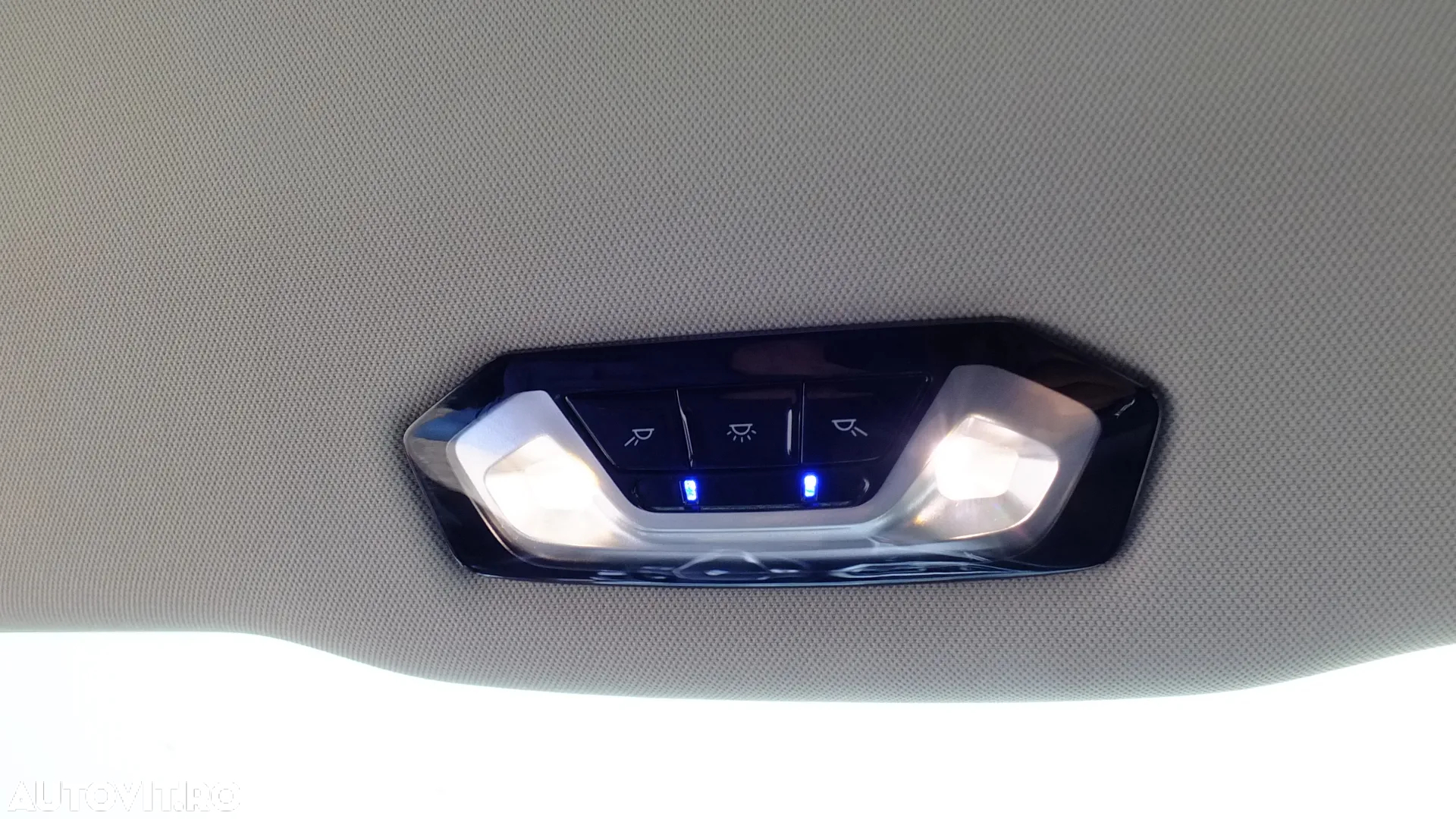 BMW Seria 3 320d Touring Aut. Sport Line - 31