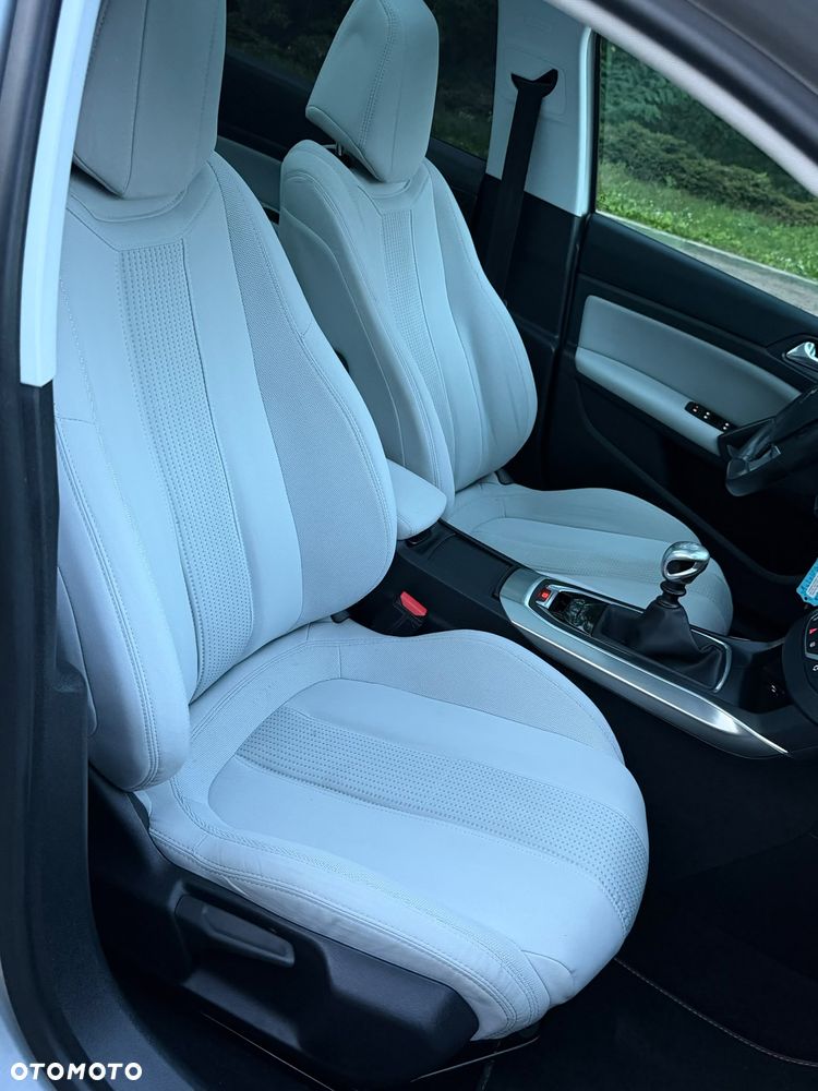 Peugeot 308 - 29